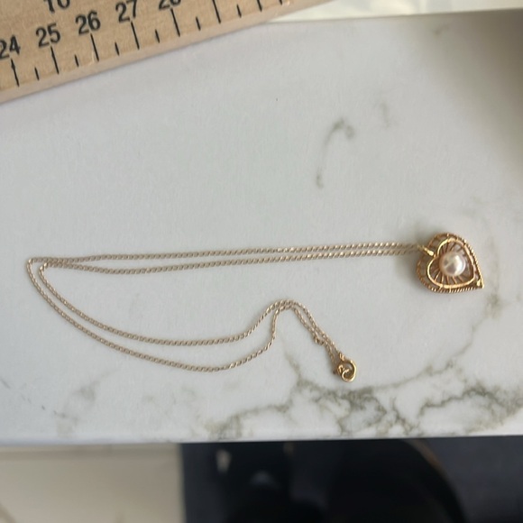 Gold heart pendant necklace - Picture 4 of 5